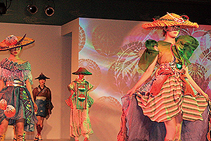文化服装学院×奈良県ファッションショー「あたらよ」