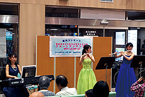 同志社女子大学学生による奈良医大附属病院ロビーコンサート