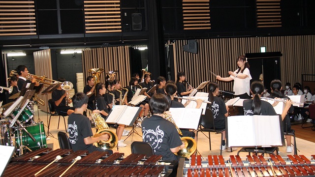 天理市立南中学校吹奏学部による演奏