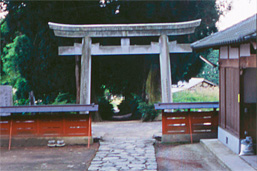 高天彦神社(たかまひこじんじゃ)