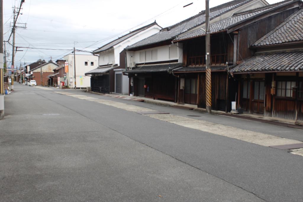 2022年10月5日撮影　上街道の街なみが残る旧宿場町・旧市場跡