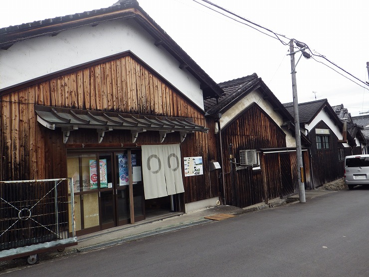 葛城の道沿いの醤油蔵の画像1