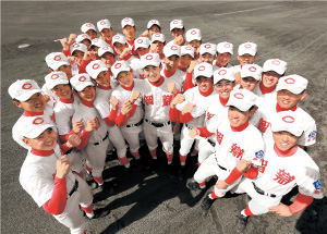 智辯学園高等学校野球部の皆さん（写真提供：智辯学園）