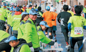 給水所のボランティアの皆さん