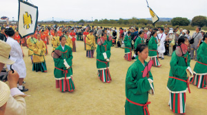 天平祭での、天平行列ボランティア