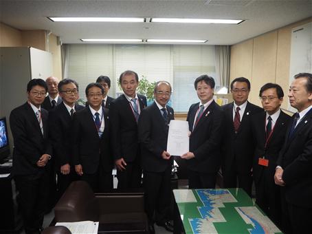 平成29年11月30日廣瀬審議官との手交