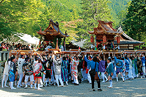 丹生川上神社（中社）の小川祭り