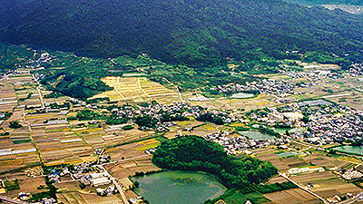 箸墓古墳と三輪山