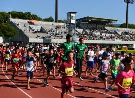 アスリートと小学生の交流