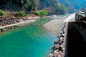 北山川の清流