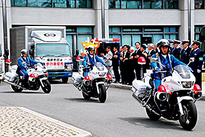 春の交通安全県民運動出発式