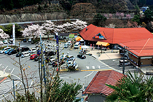 年間23万人が訪れる　道の駅「吉野路 黒滝」