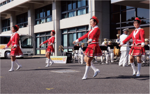 県庁主棟前広場