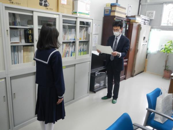 表彰式の様子　天理南中学校　山田さん