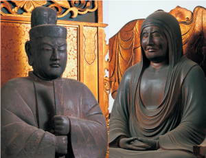 達磨寺本尊の木造聖徳太子坐像（左）と木造達磨坐像（右）
