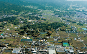 香具山（標高152.4m）（北から撮影）