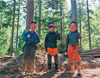 県内の森で活躍する若手林業従事者