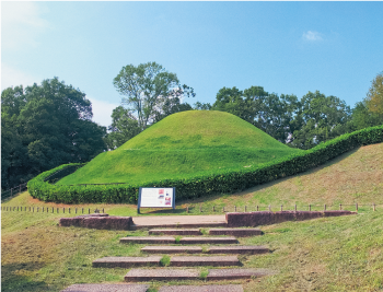 高松塚古墳（明日香村平田）