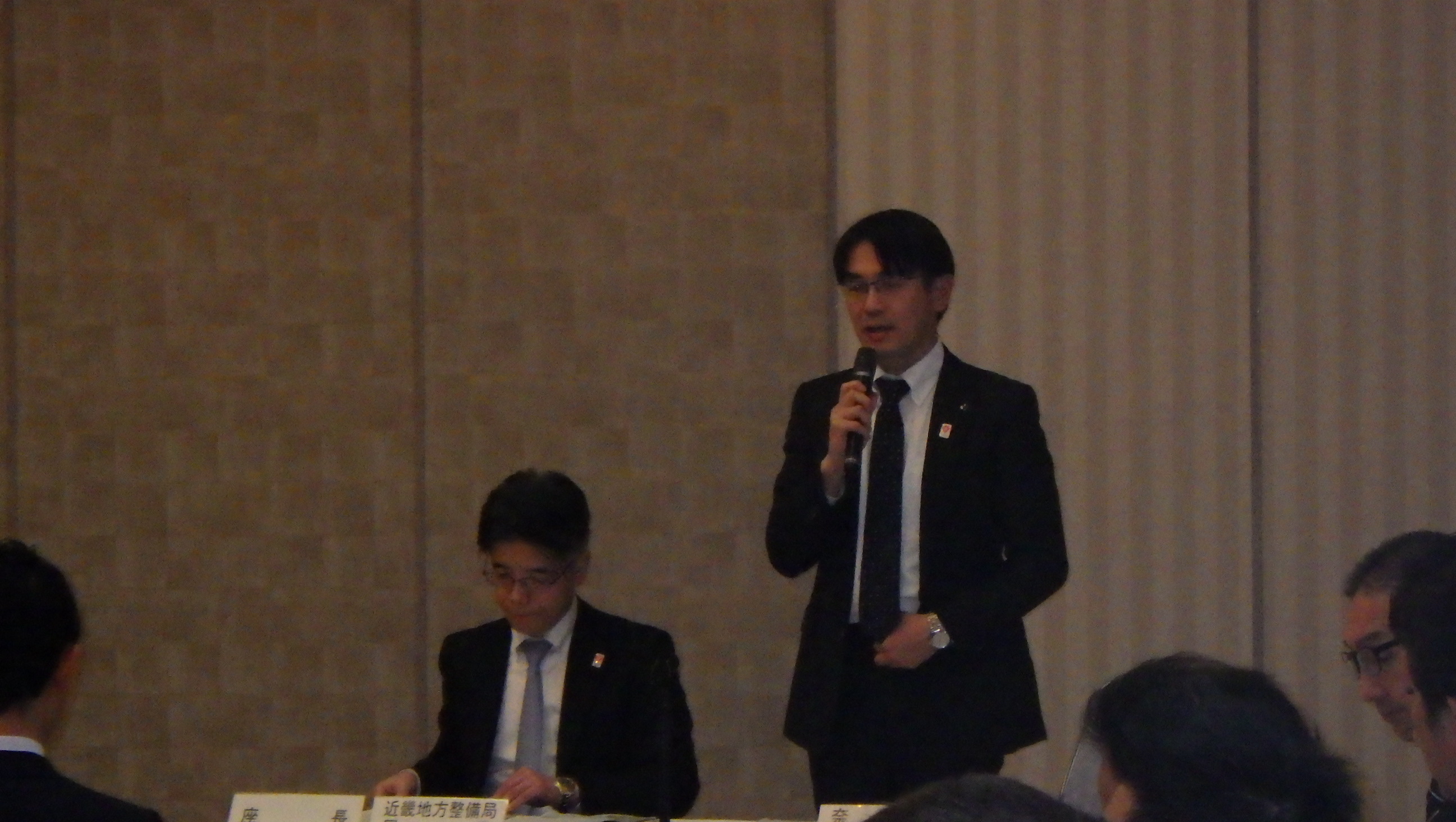 大和川流域水害対策協議会で発言する山下知事