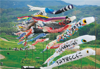 冬季企画展「なつかしの道具たち－あかり・よそおい－」