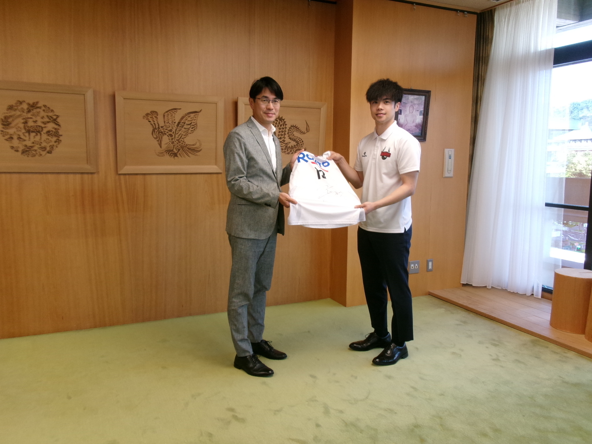 山下知事