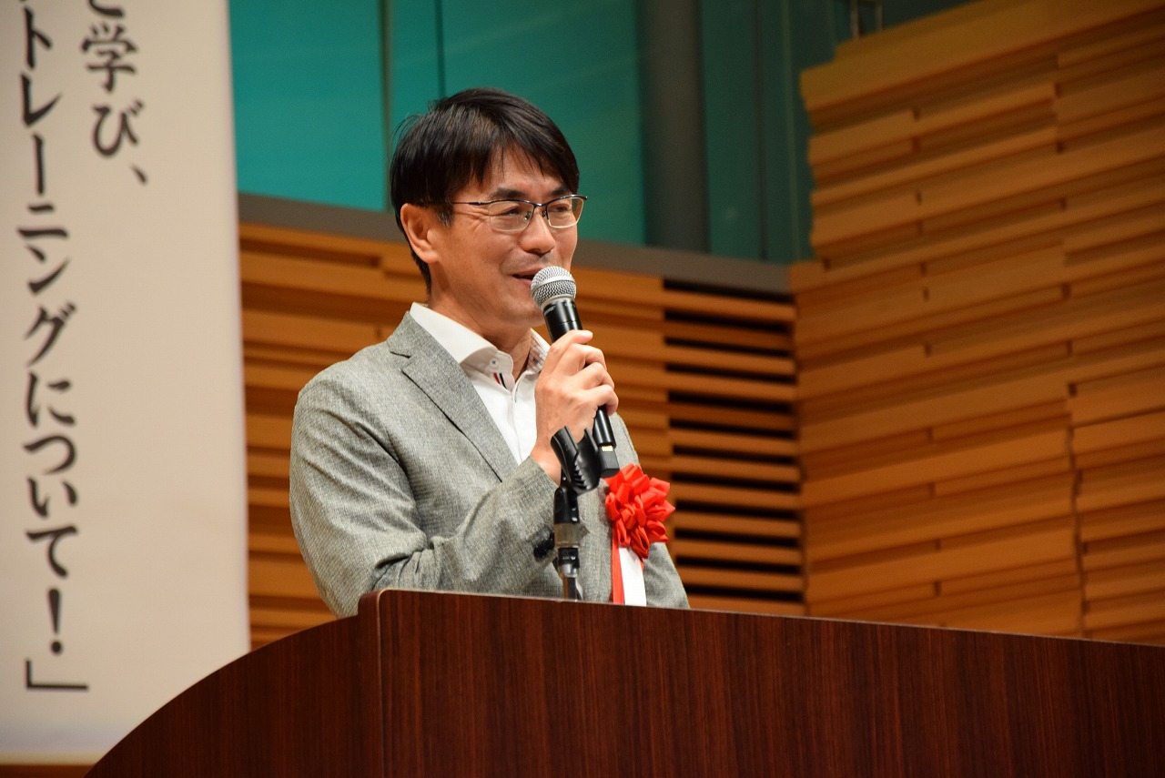 知事写真