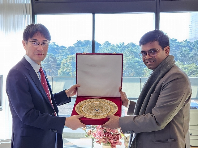 表敬訪問の様子