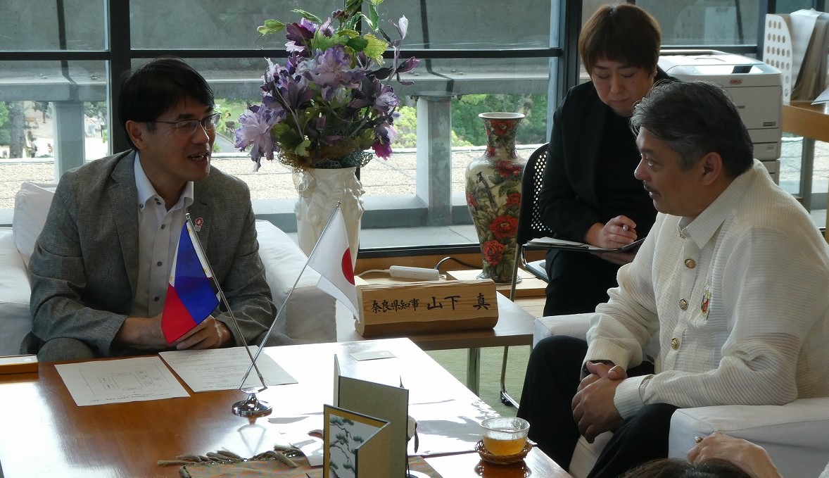 表敬訪問の様子