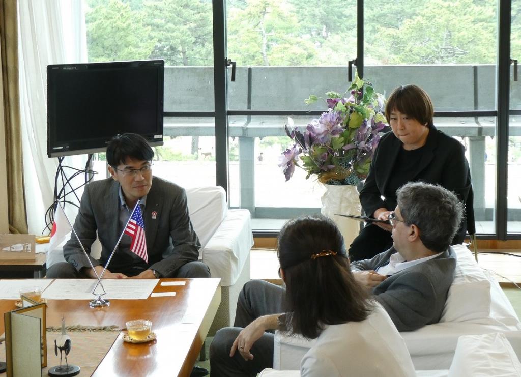 表敬訪問の様子