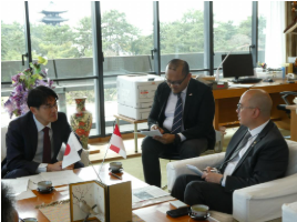 表敬訪問の様子