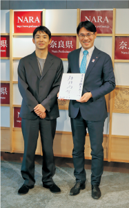 『豊臣兄弟！』主人公・豊臣秀長役の仲野太賀さんの表敬訪問の様子