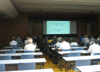 柴田所長が講演している様子