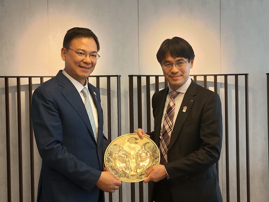 駐日ベトナム大使知事表敬2
