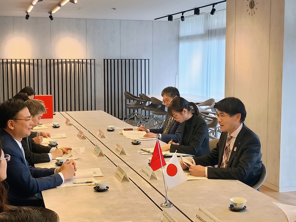 表敬訪問の様子