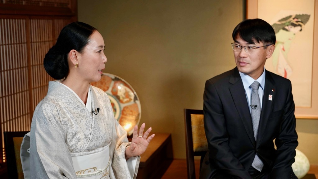 左：河瀨直美氏、右：山下知事