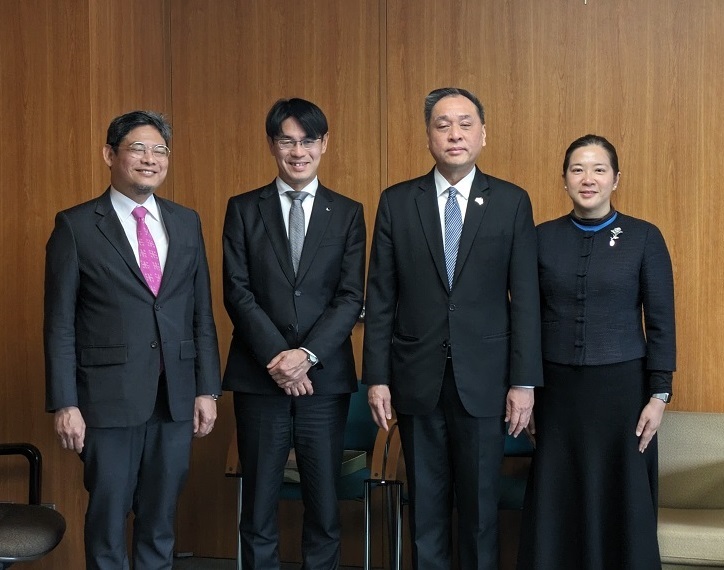 表敬訪問の様子