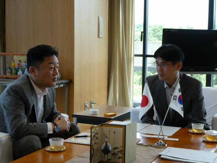 表敬訪問の様子