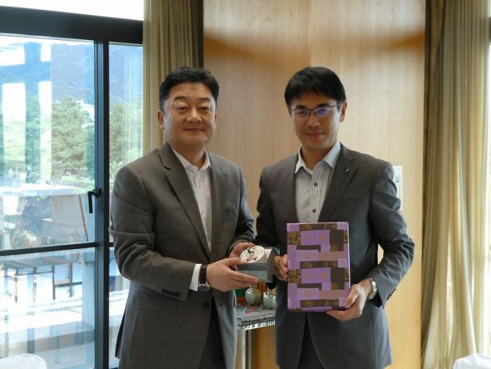 表敬訪問の様子