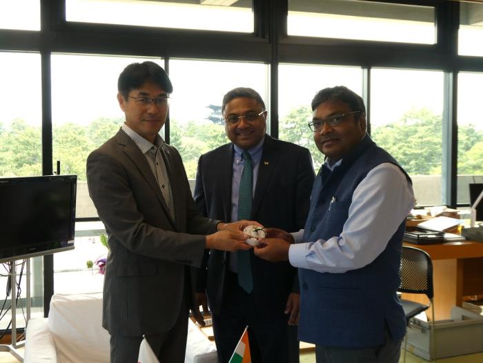 駐日インド大使・総領事表敬訪問写真2