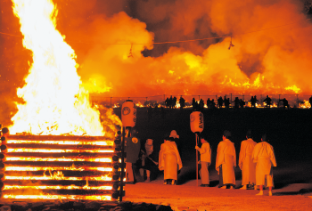 若草山焼き行事の様子