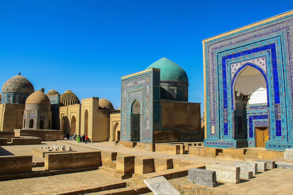 シャーヒ・ズィンダ廟群