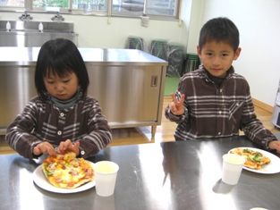 試食
