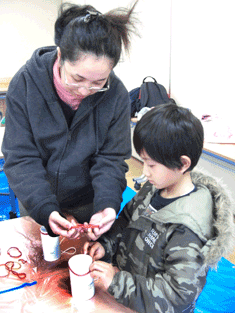 親子で共同作業