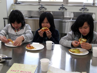 試食