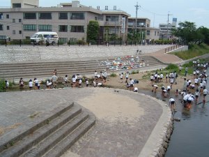 <佐保川> 奈良市芝辻町～法蓮町（佐保川小学校前・水辺の楽校）