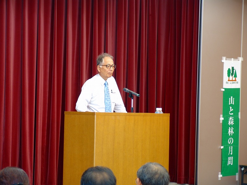 管谷文則氏