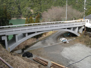 2.桑畑小井橋(くわはたこいはし)
