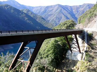 7.丸瀬大橋(まるせおおはし)