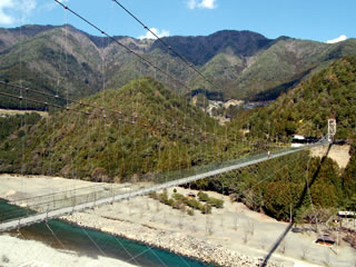 5.谷瀬の吊り橋(たにせのつりばし)