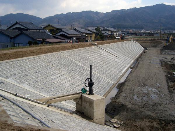 新泉ため池